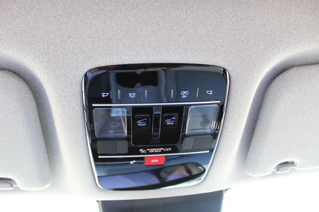 Used 2025 Hyundai Santa Fe Limited AWD/4WD image 26