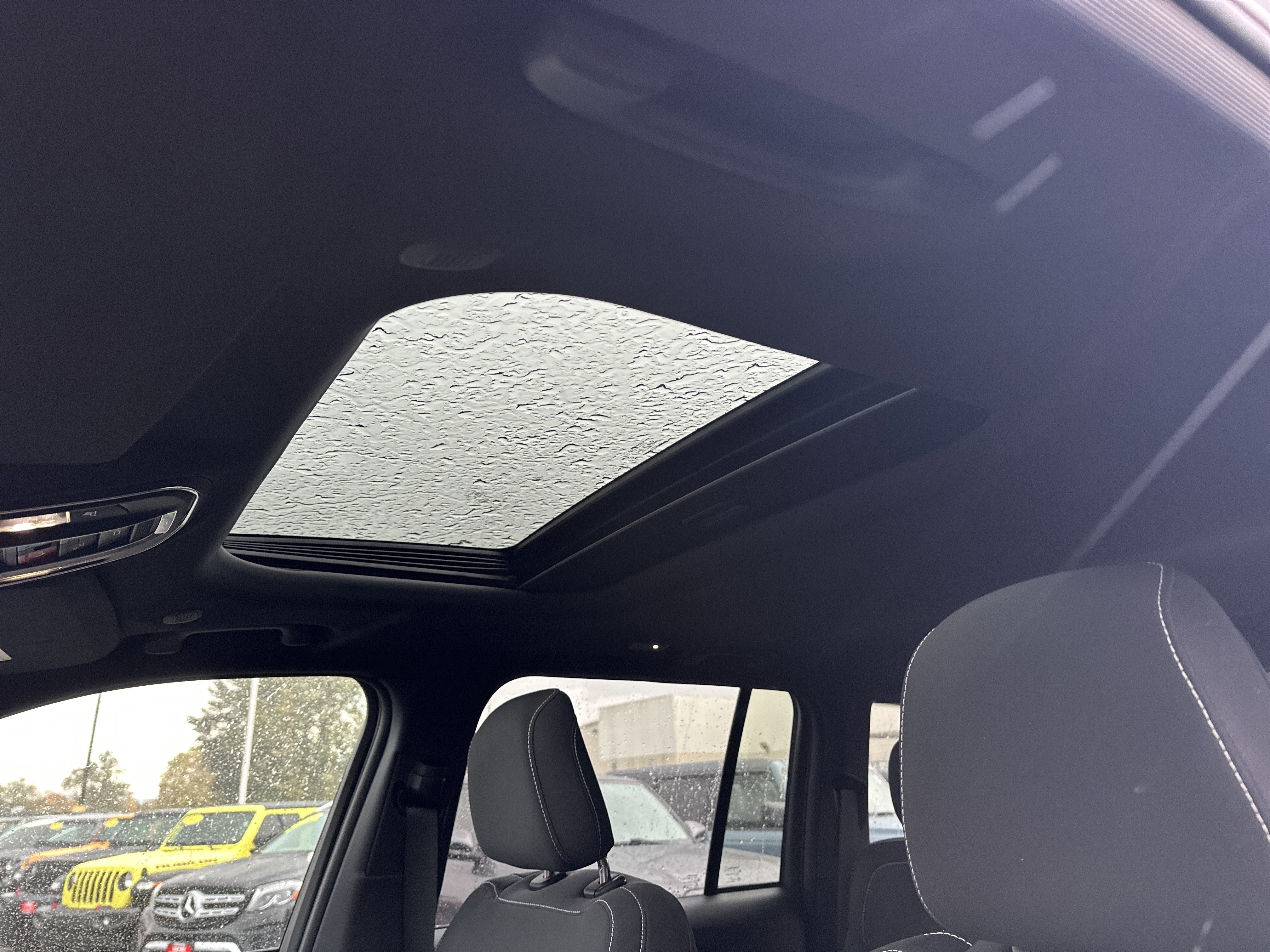 New 2025 Jeep Grand Cherokee Laredo X w/ Luxury Tech Group I image 15