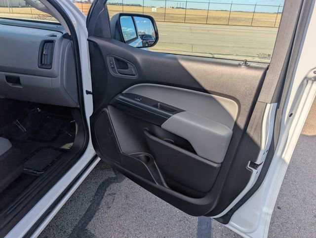 Used 2015 GMC Canyon W/T image 5