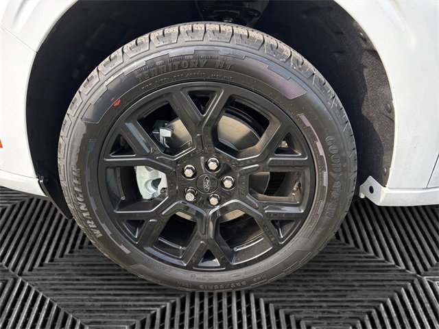 New 2025 Ford Maverick Lobo image 14