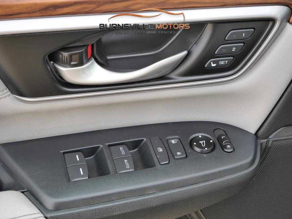 Used 2020 Honda CR-V EX-L image 17
