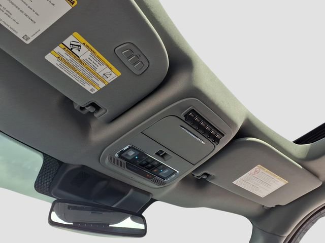 Used 2024 Ford F350 Lariat image 23