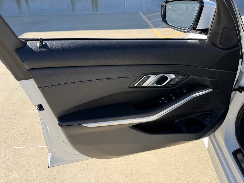 Used 2019 BMW 330i xDrive Sedan w/ Premium Package AWD/4WD image 9