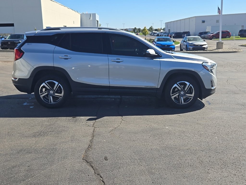 Used 2019 GMC Terrain SLT w/ Preferred Package AWD/4WD image 10