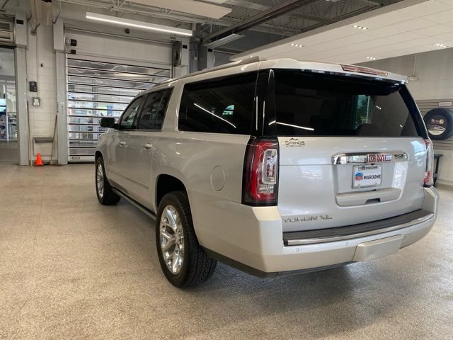 Certified 2019 GMC Yukon XL Denali w/ Denali Ultimate Package AWD/4WD image 11