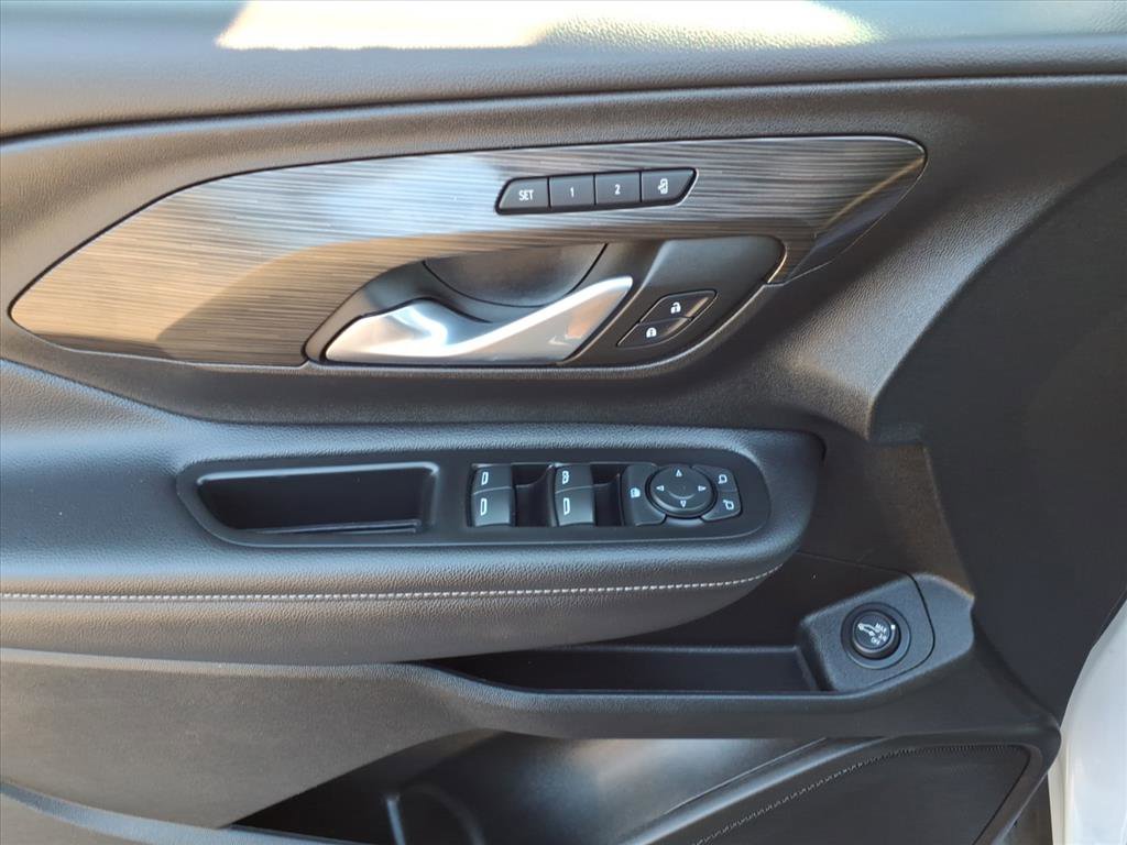Used 2022 GMC Terrain SLT image 10