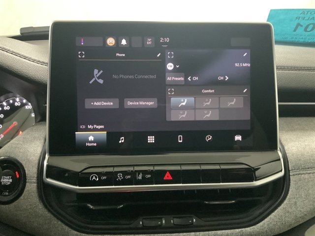 Used 2023 Jeep Compass Latitude image 25