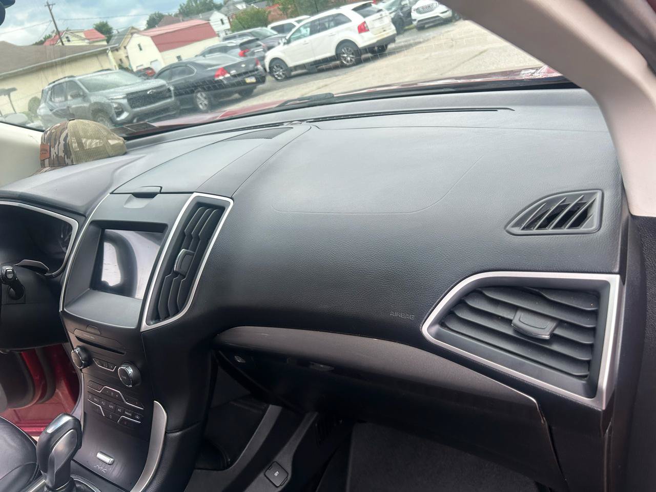 Used 2016 Ford Edge SEL w/ Equipment Group 201A AWD/4WD image 50