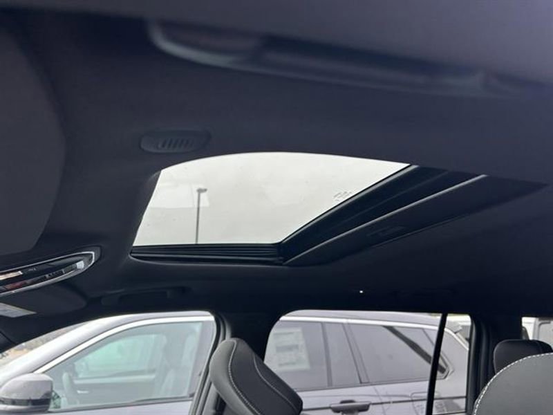 New 2025 Jeep Grand Cherokee L Laredo w/ Trailer Tow Package image 16