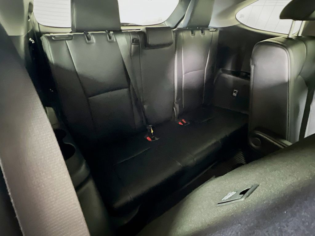 Used 2023 Toyota Highlander Limited image 24
