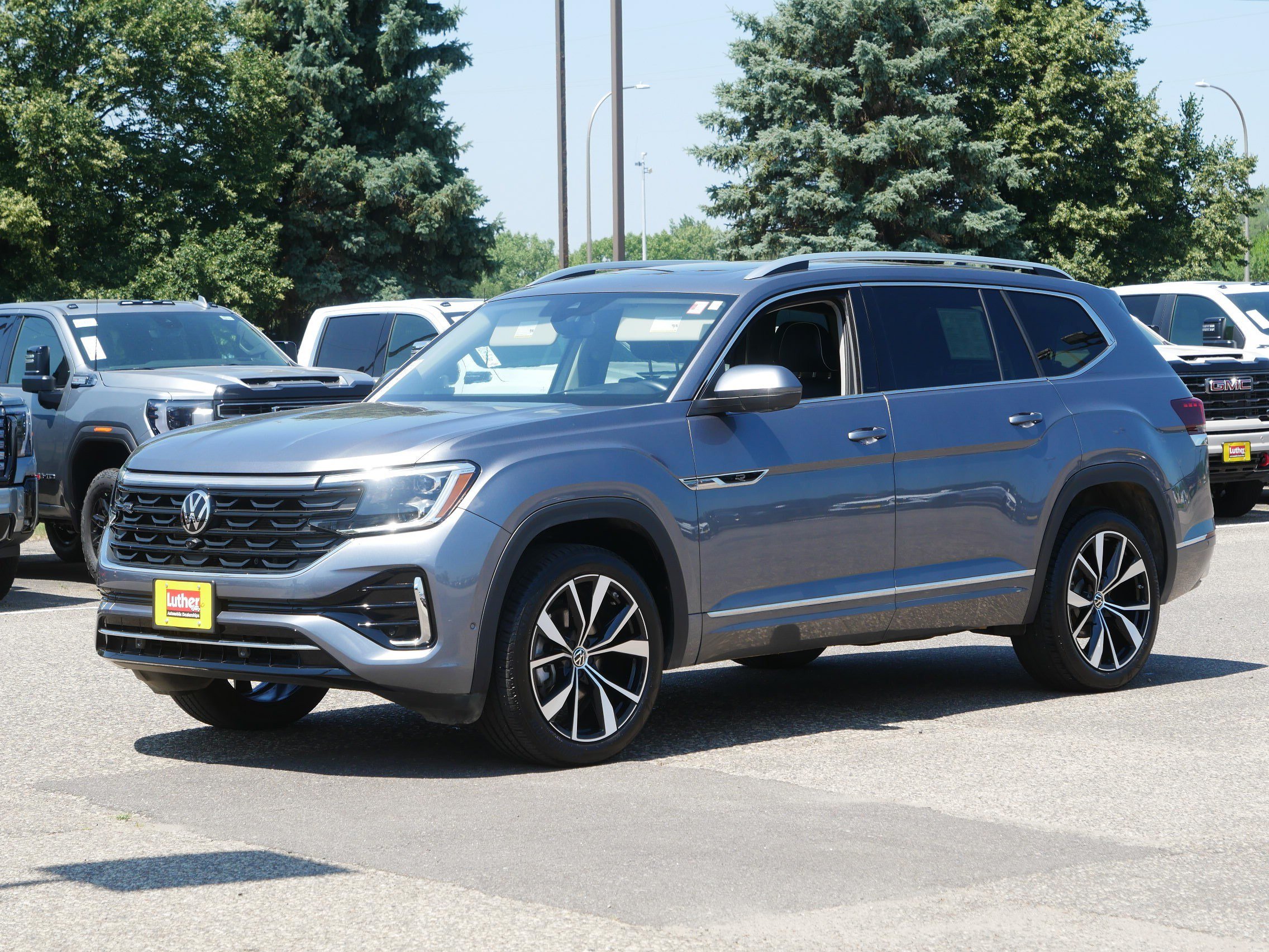 Used 2024 Volkswagen Atlas SEL Premium R-Line AWD/4WD image 3