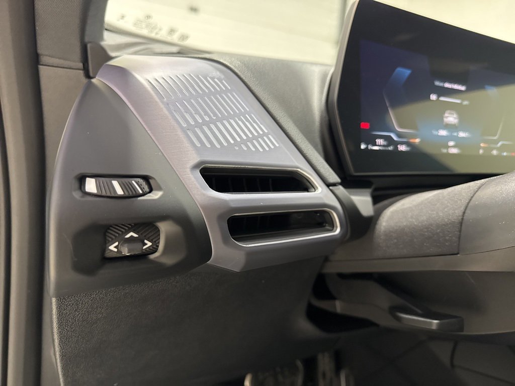 Used 2025 BMW 228i xDrive w/ Premium Package image 31