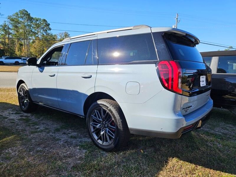 New 2025 Ford Expedition Platinum w/ Stealth Performance Package image 9