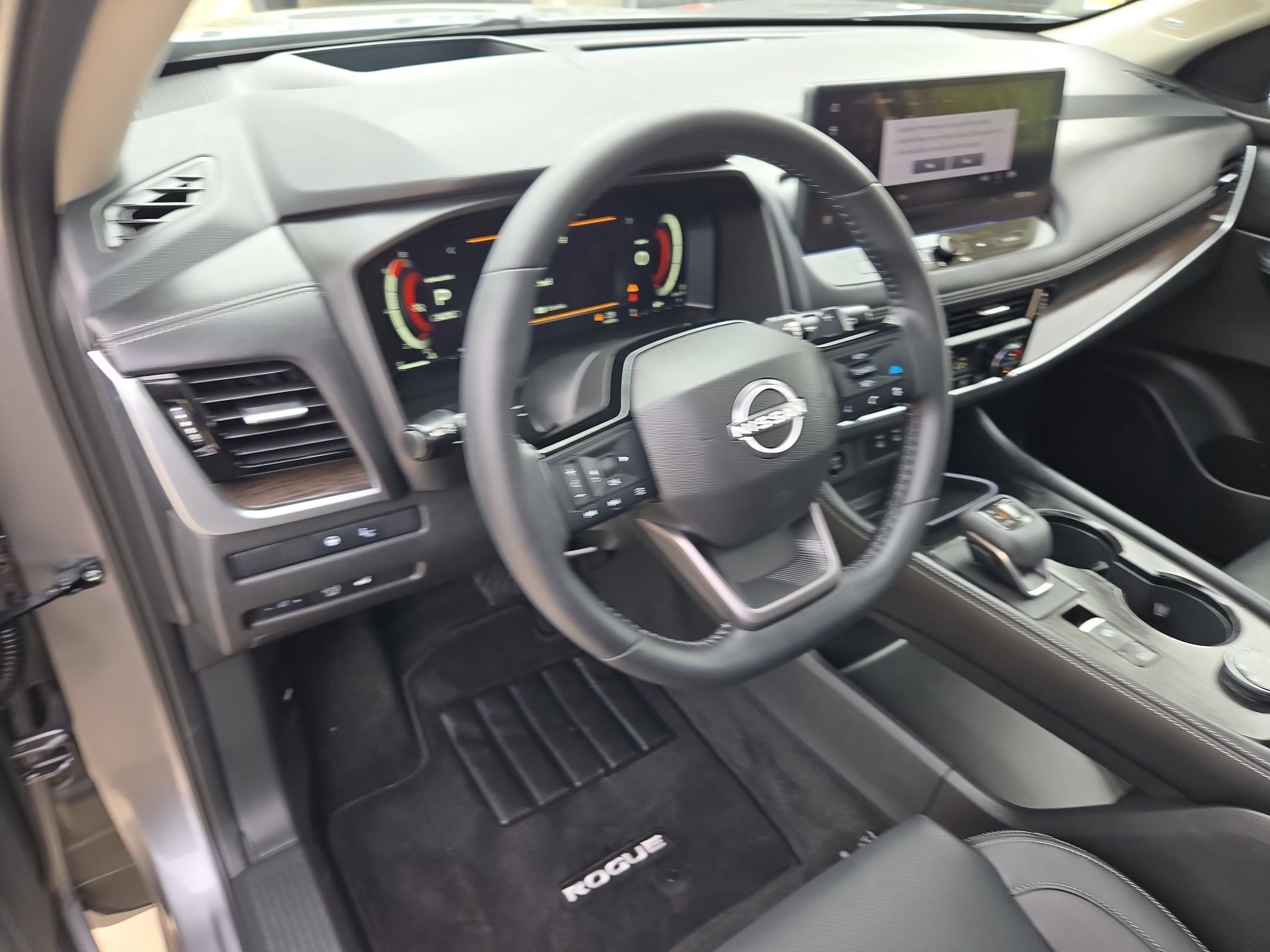 Certified 2026 Nissan Rogue Platinum w/ Platinum Premium Package AWD/4WD image 11