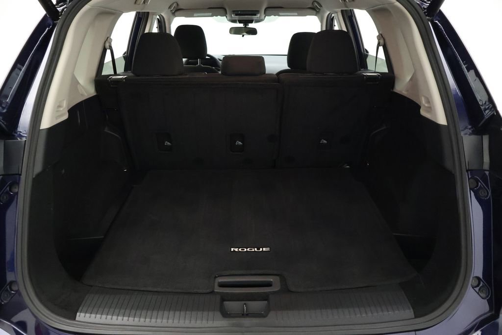 Used 2026 Nissan Rogue SV FWD image 22