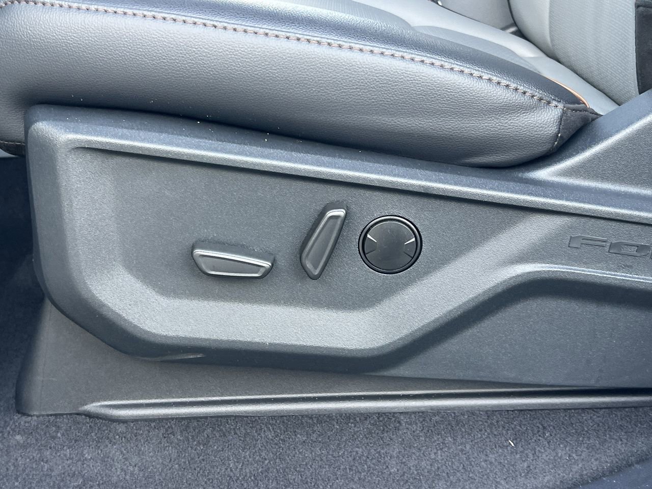 New 2026 Ford F150 Lariat w/ Equipment Group 501A Mid image 23