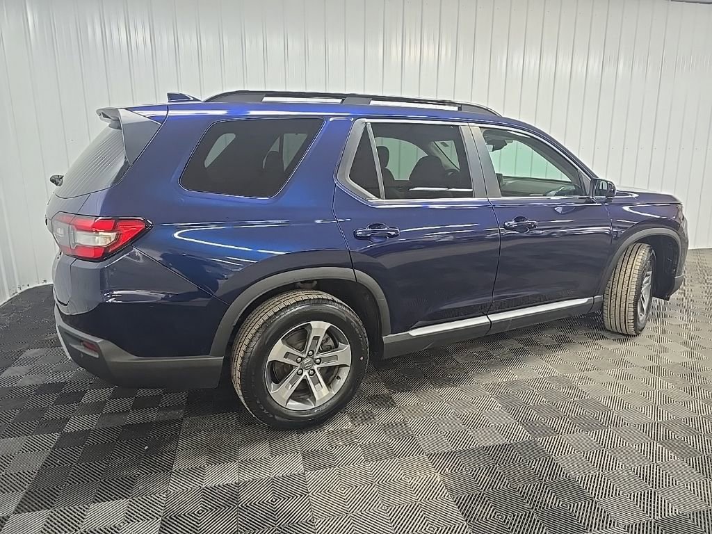 Used 2023 Honda Pilot EX-L image 3