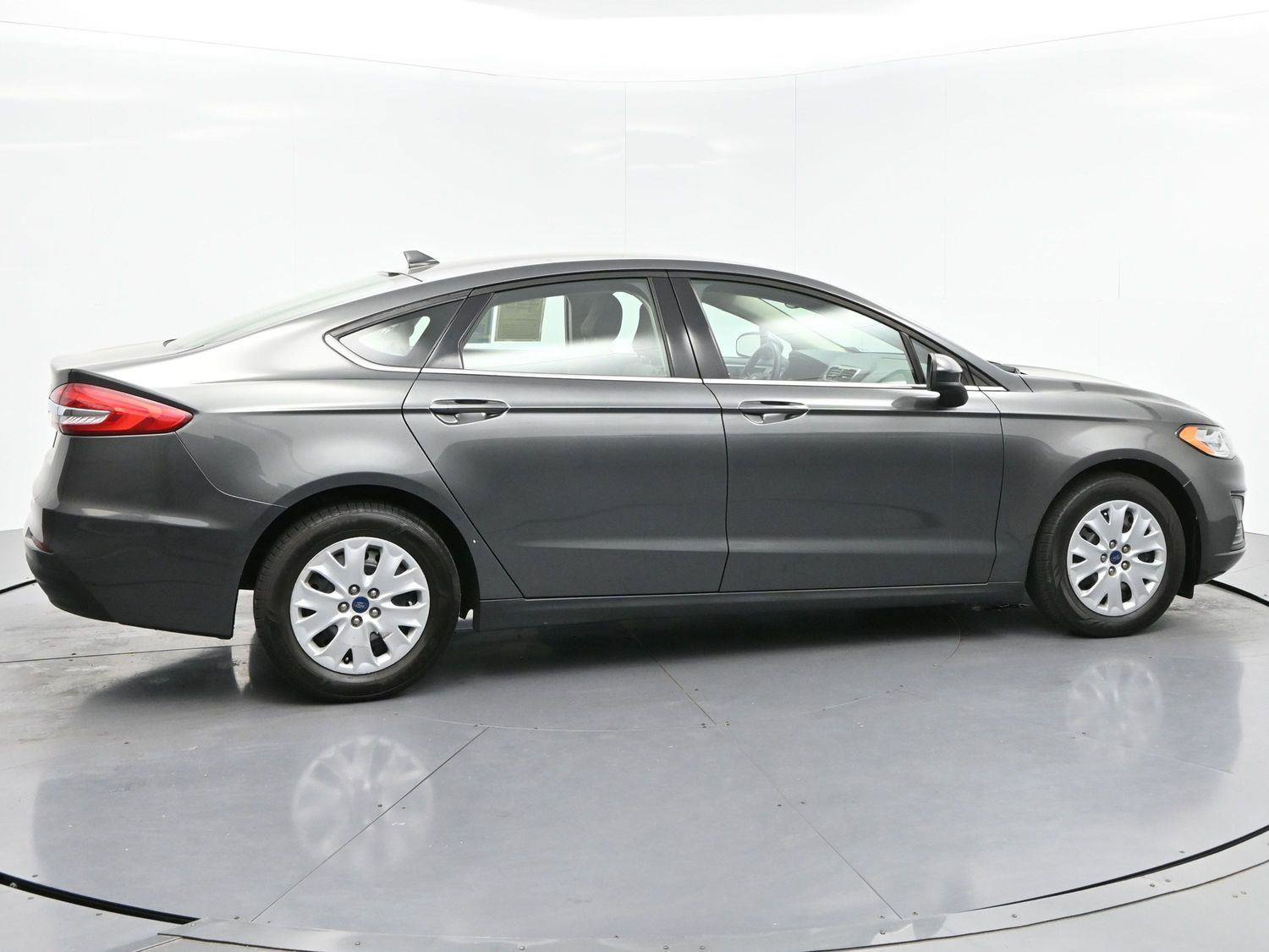 Used 2020 Ford Fusion S FWD image 8