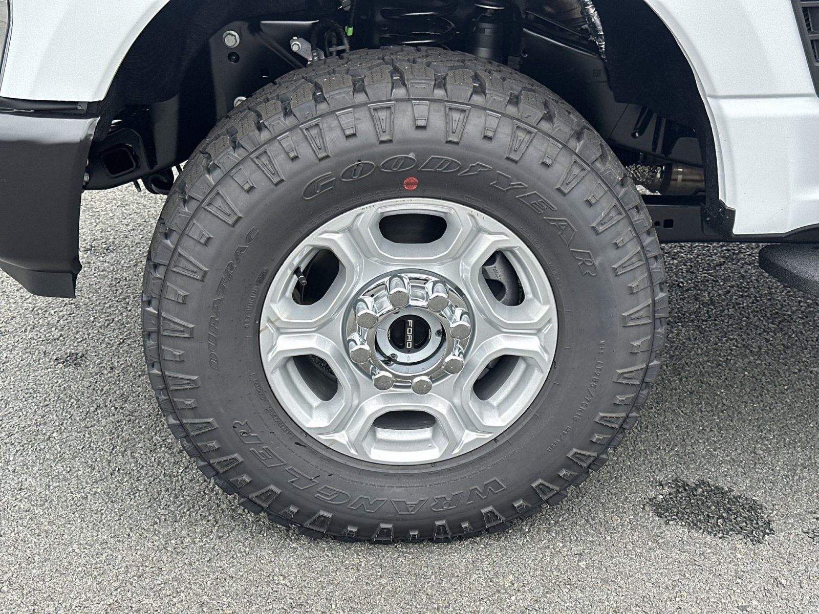 New 2027 Ford F250 XL w/ XL Off-Road 35" Tire Pakckage AWD/4WD image 13
