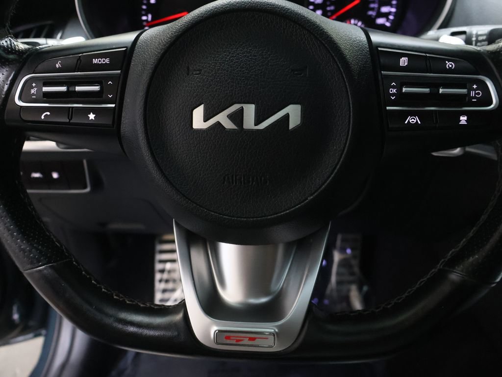 Used 2022 Kia Stinger GT1 RWD image 18