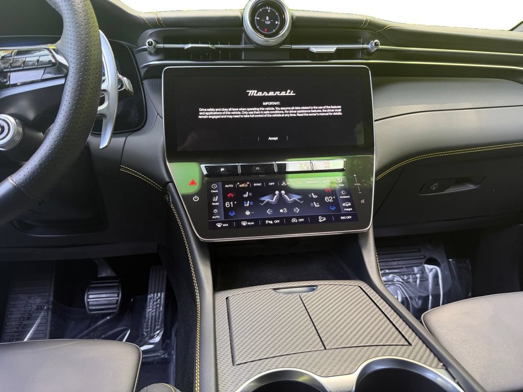 Used 2024 Maserati Grecale Modena AWD/4WD image 11