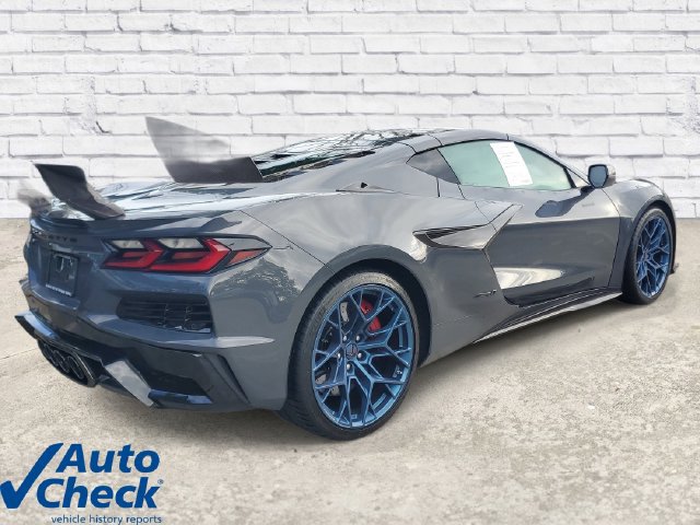 Used 2027 Chevrolet Corvette ZR1 w/ ZR1 Carbon Fiber Aero Package RWD image 5