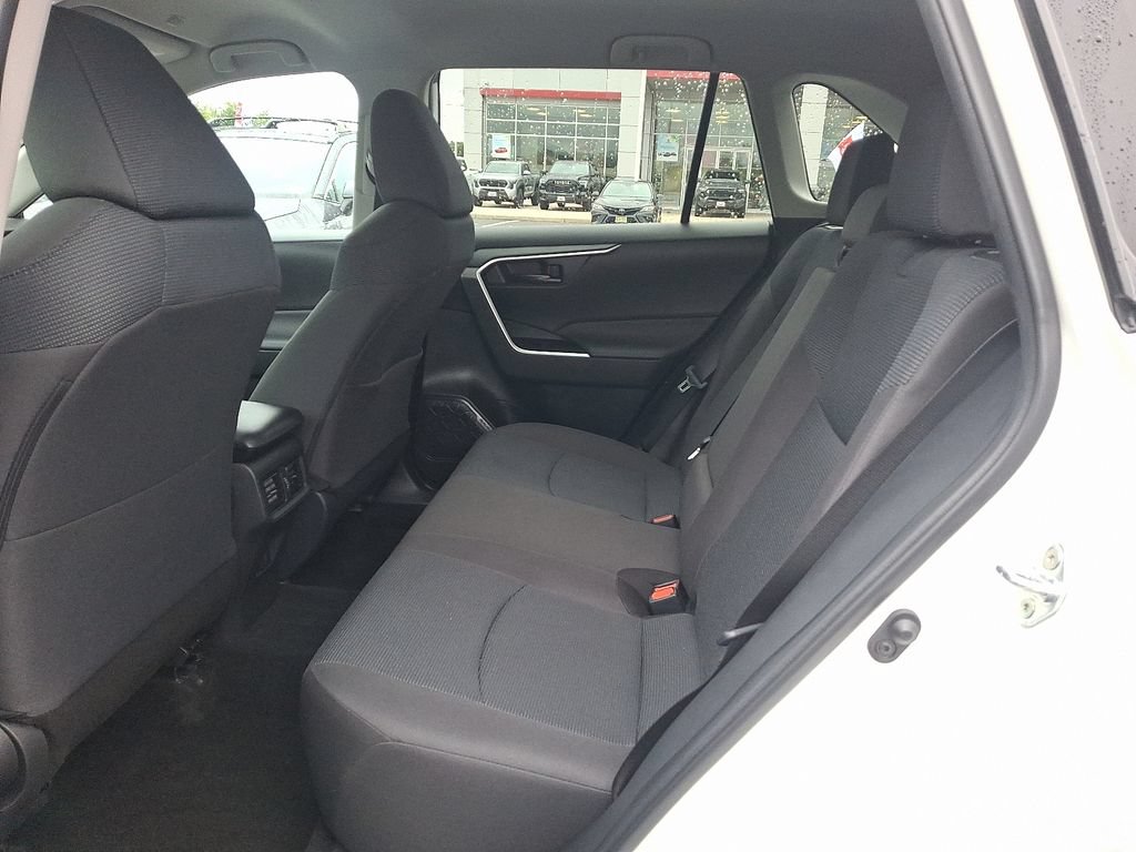 Certified 2023 Toyota RAV4 LE AWD/4WD image 10