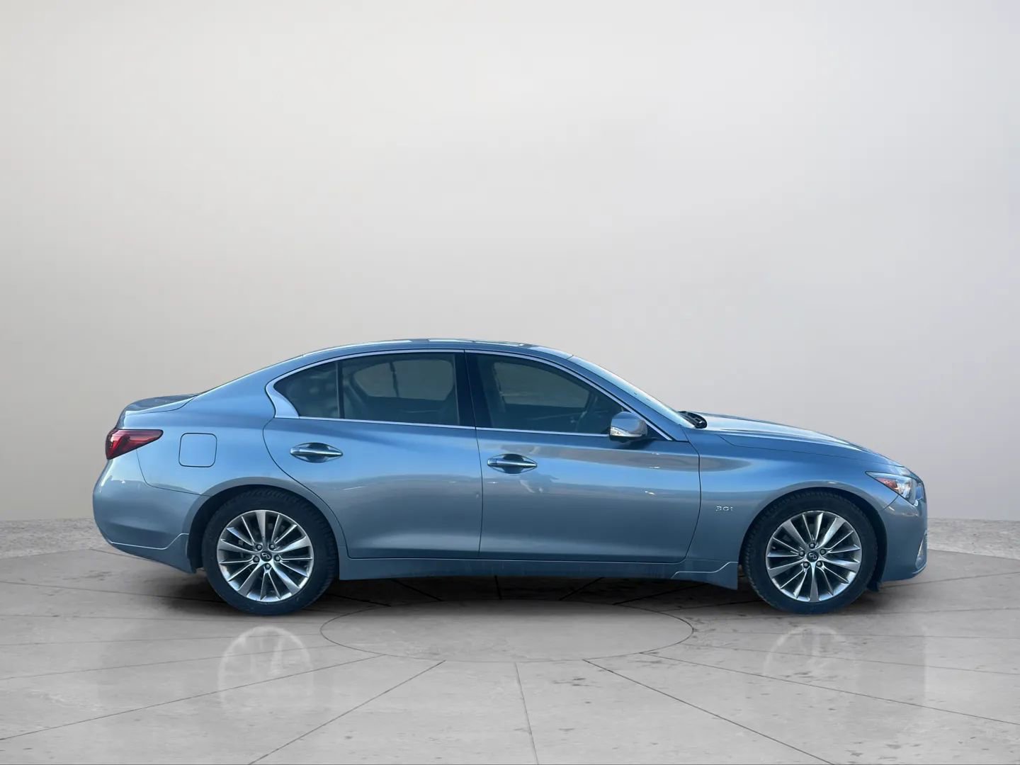 Used 2018 INFINITI Q50 Luxe w/ Sensory Package (Luxe) image 12