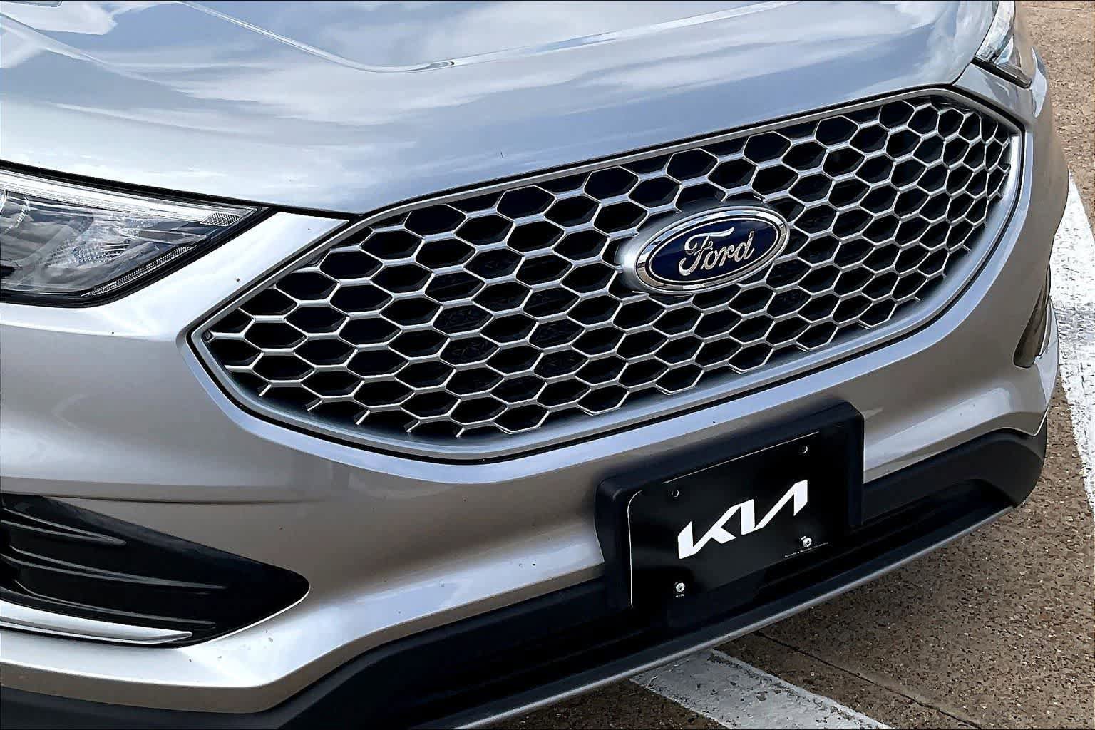 Used 2024 Ford Edge SEL AWD/4WD image 32