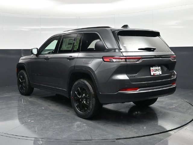 New 2026 Jeep Grand Cherokee Altitude AWD/4WD image 10