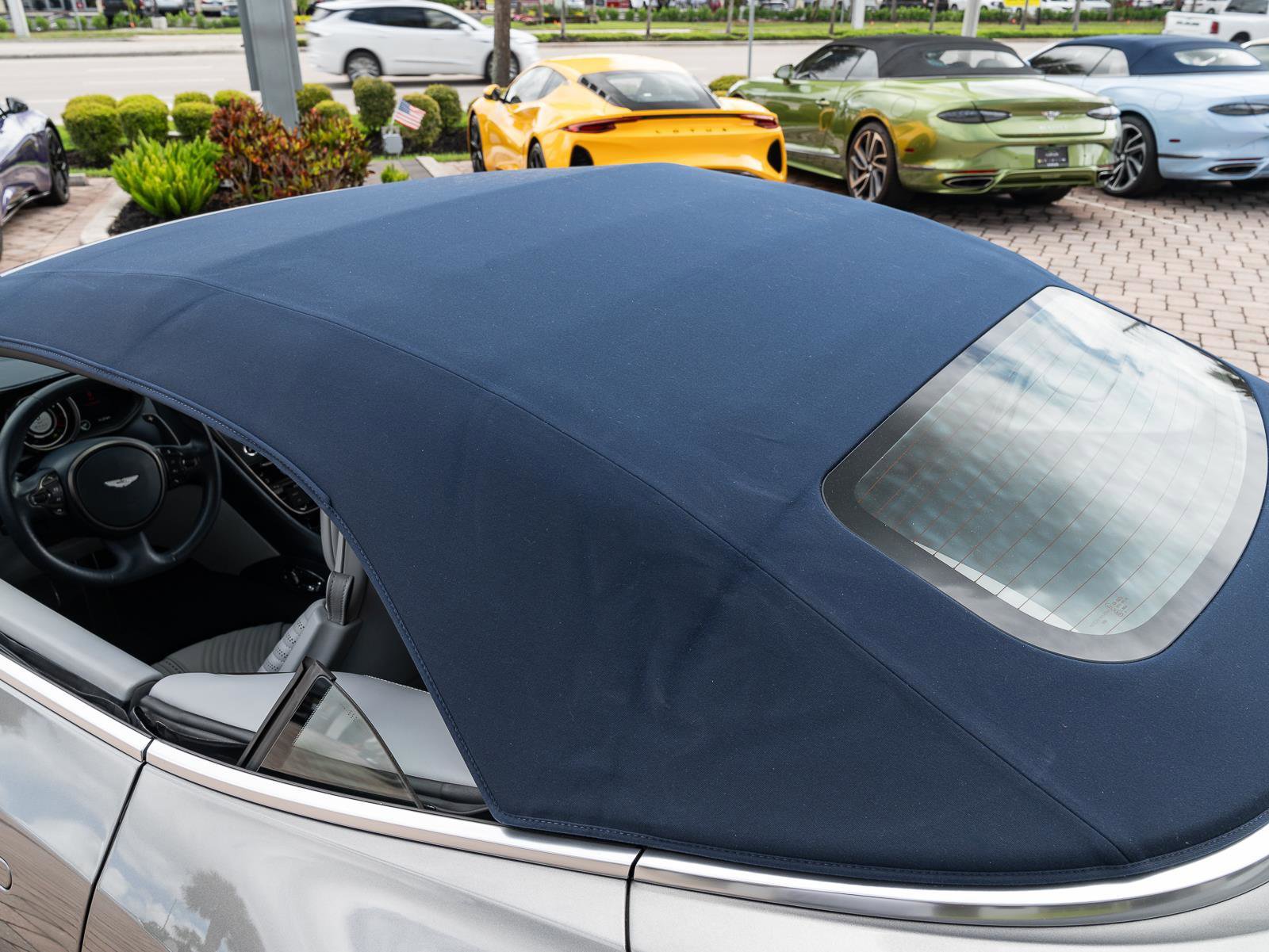 Used 2020 Aston Martin DB11 Volante image 31