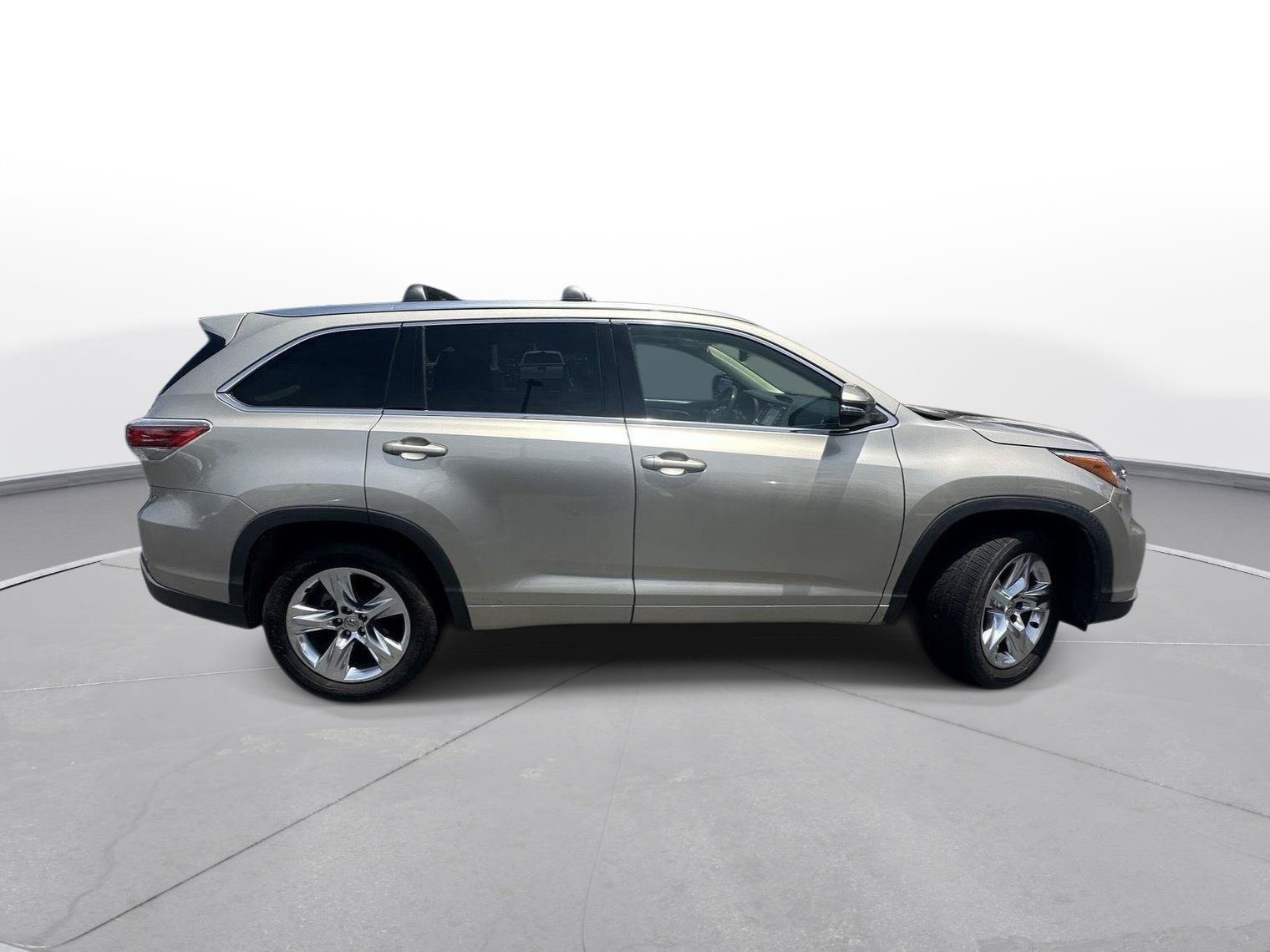 Used 2015 Toyota Highlander Limited FWD image 5
