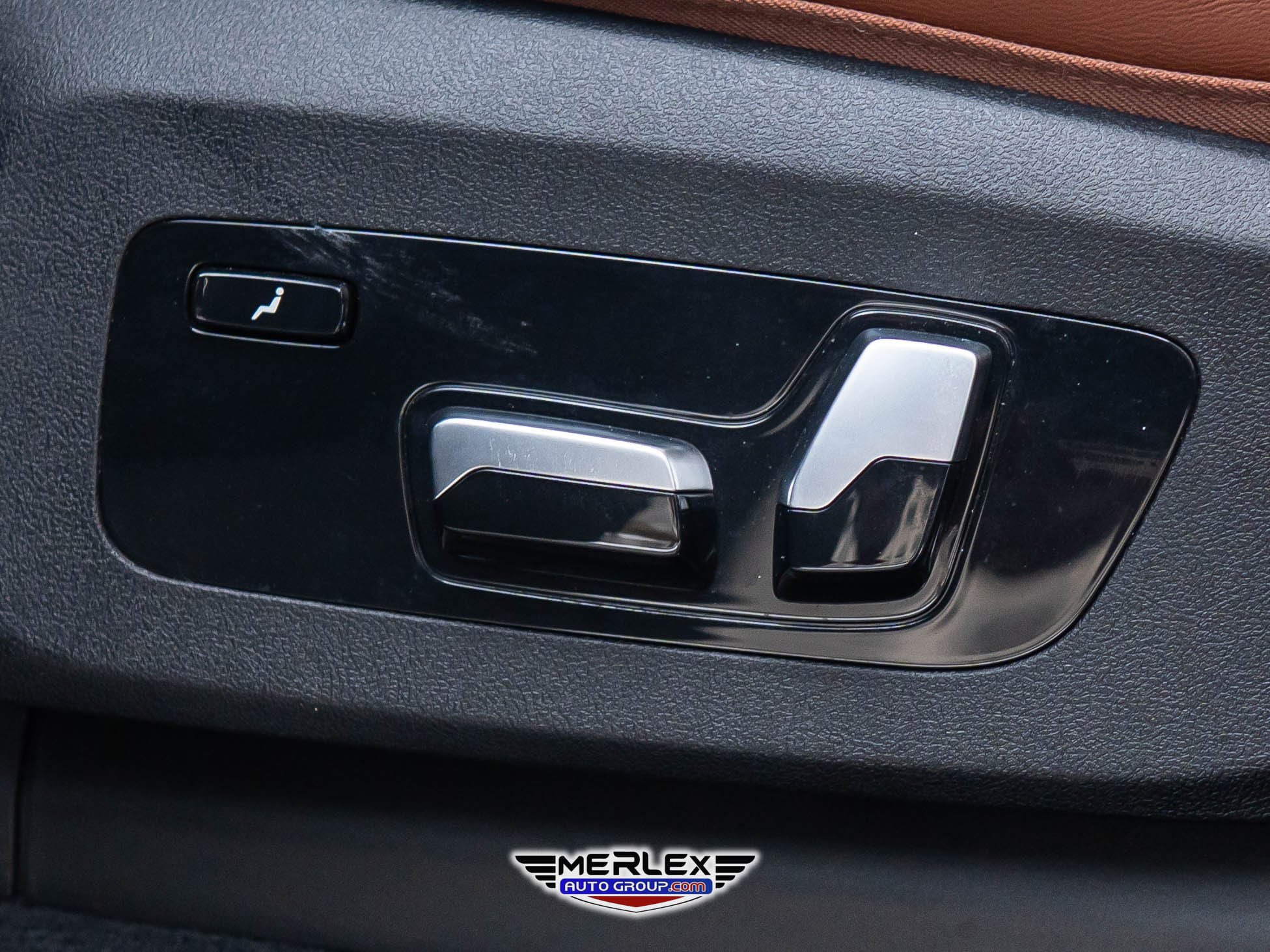 Used 2020 BMW X7 M50i image 25