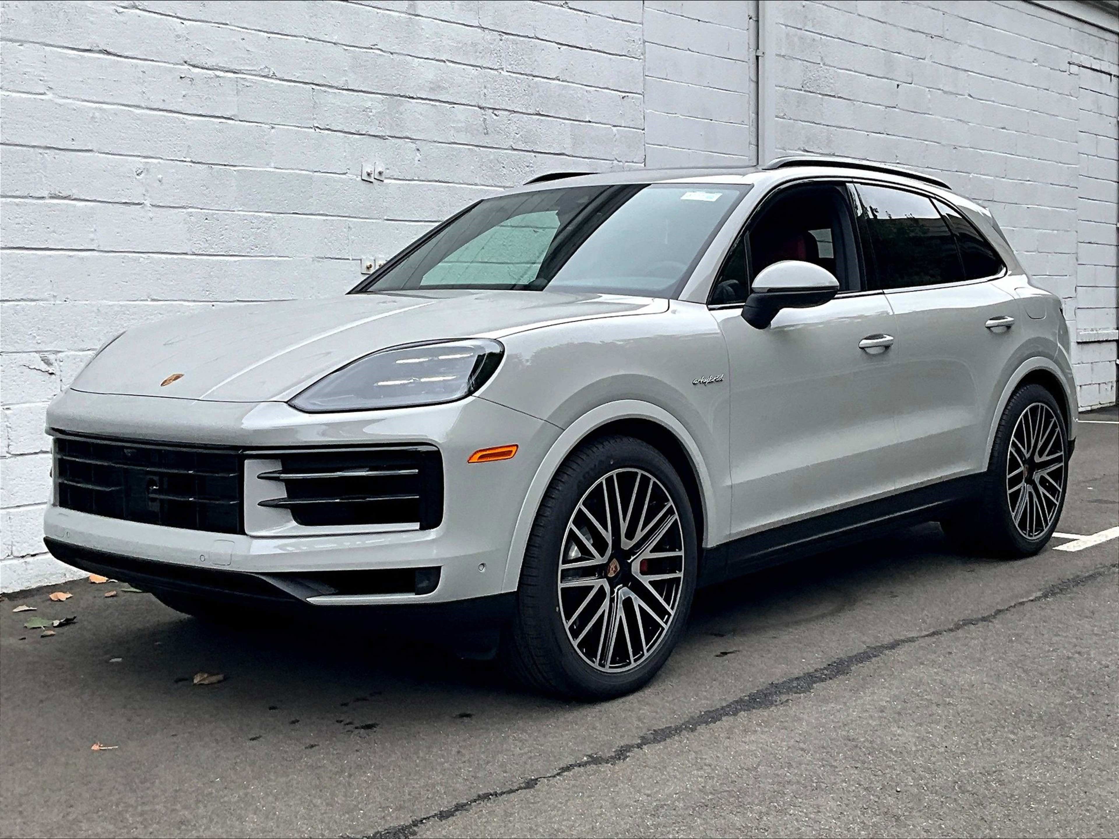 New 2026 Porsche Cayenne S image 1