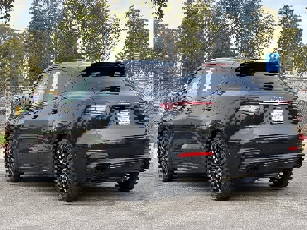 Used 2022 Maserati Levante Modena S image 6