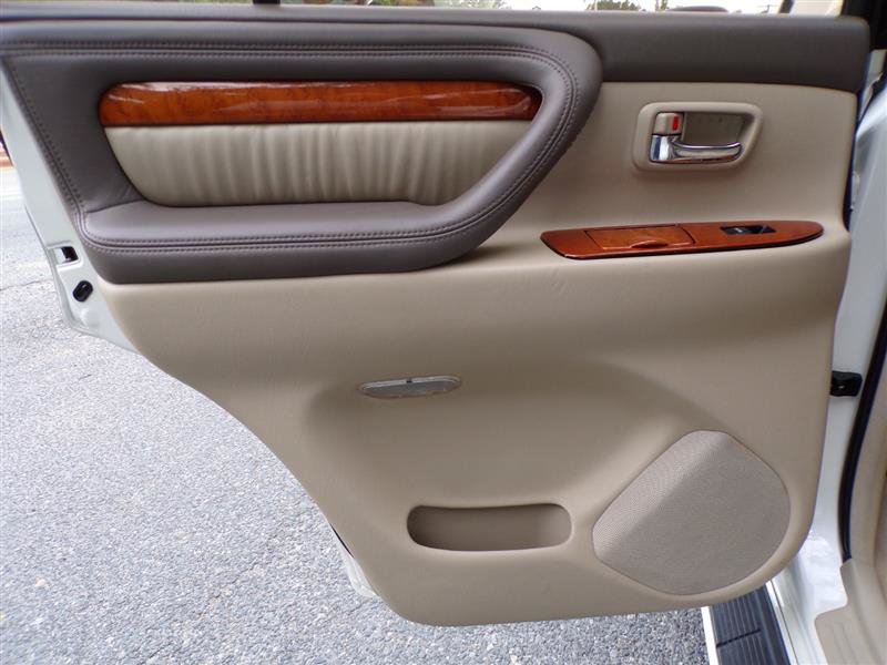 Used 2003 Lexus LX 470 4WD image 26