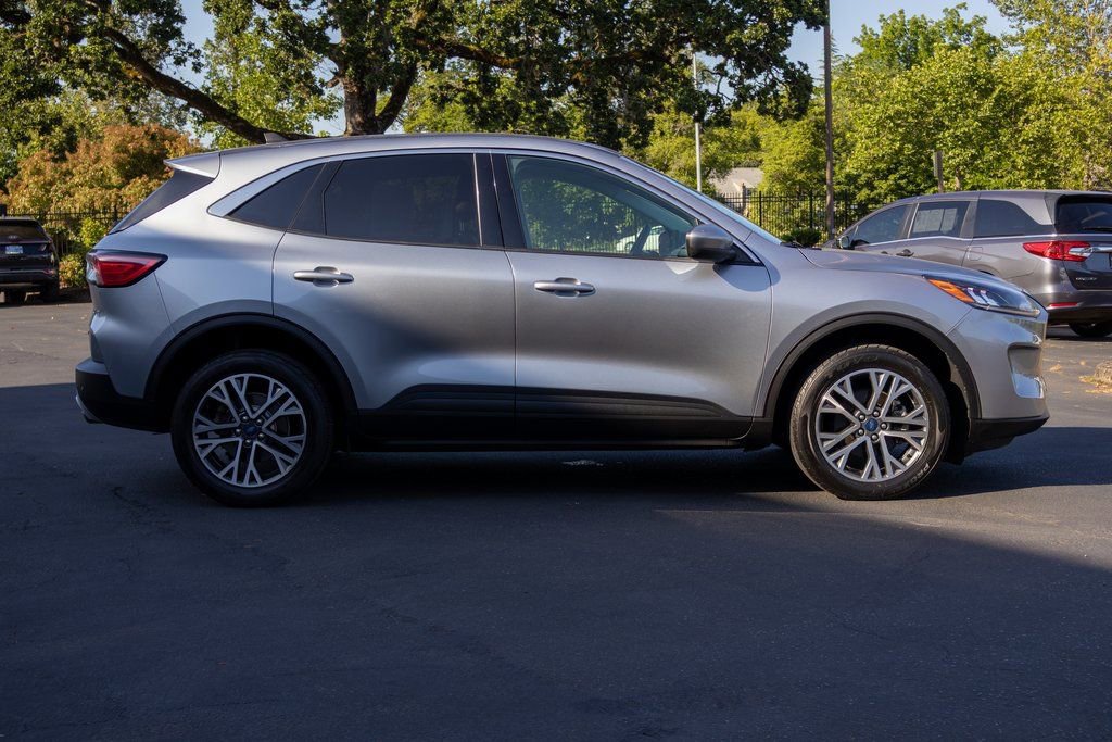 Used 2022 Ford Escape SEL image 6