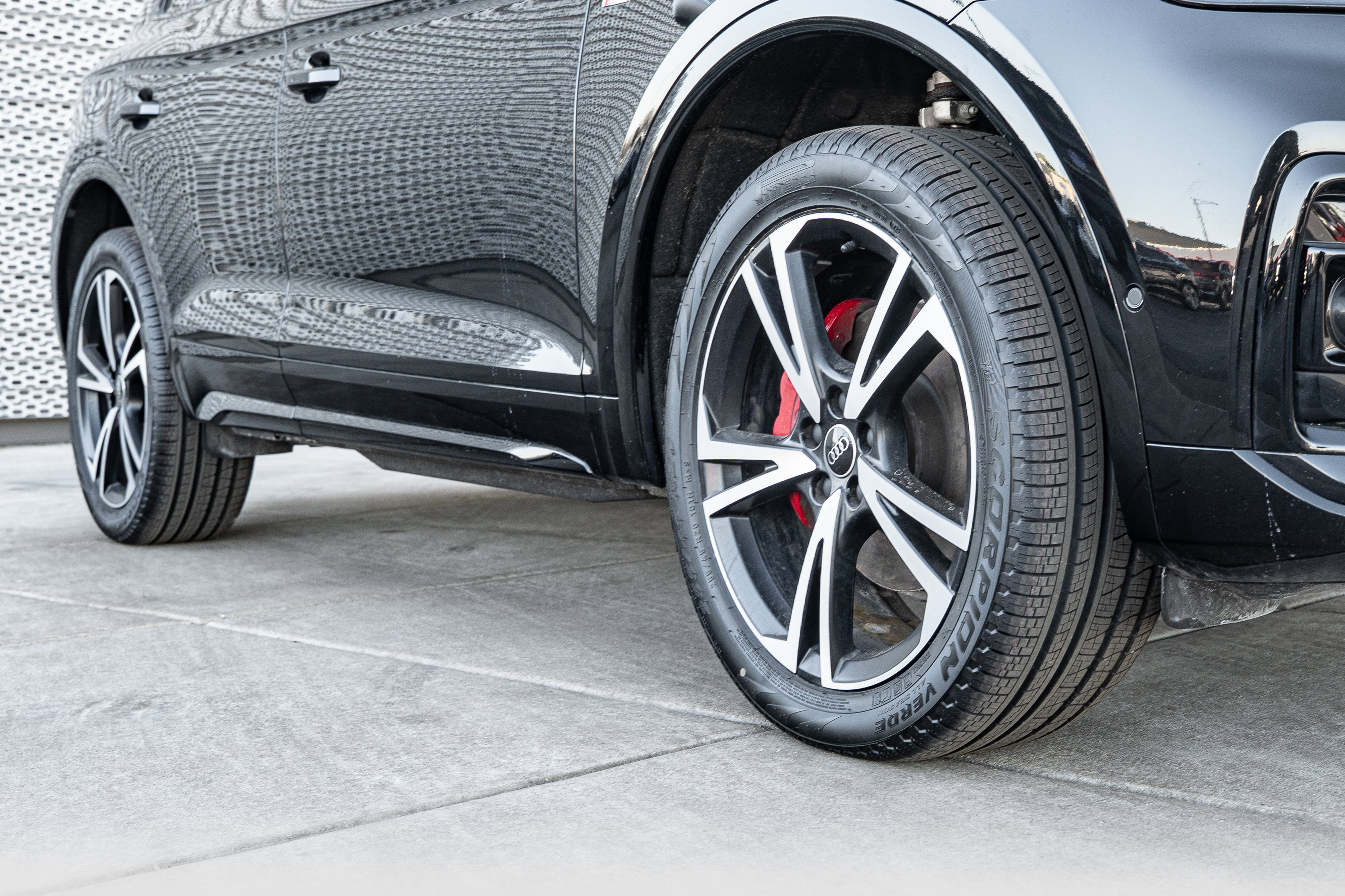 Certified 2025 Audi Q5 Prestige image 33