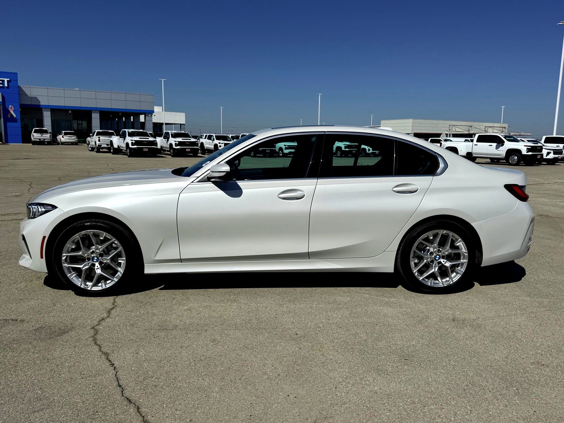 Used 2026 BMW 330i xDrive Sedan AWD/4WD image 10
