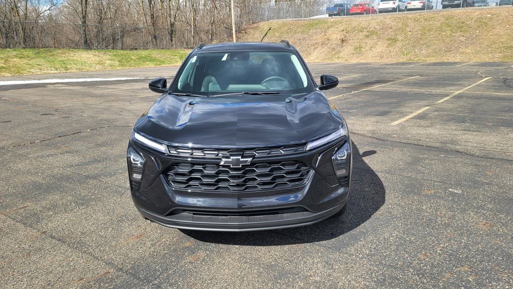 New 2026 Chevrolet Trax LT w/ Driver Confidence Package image 4