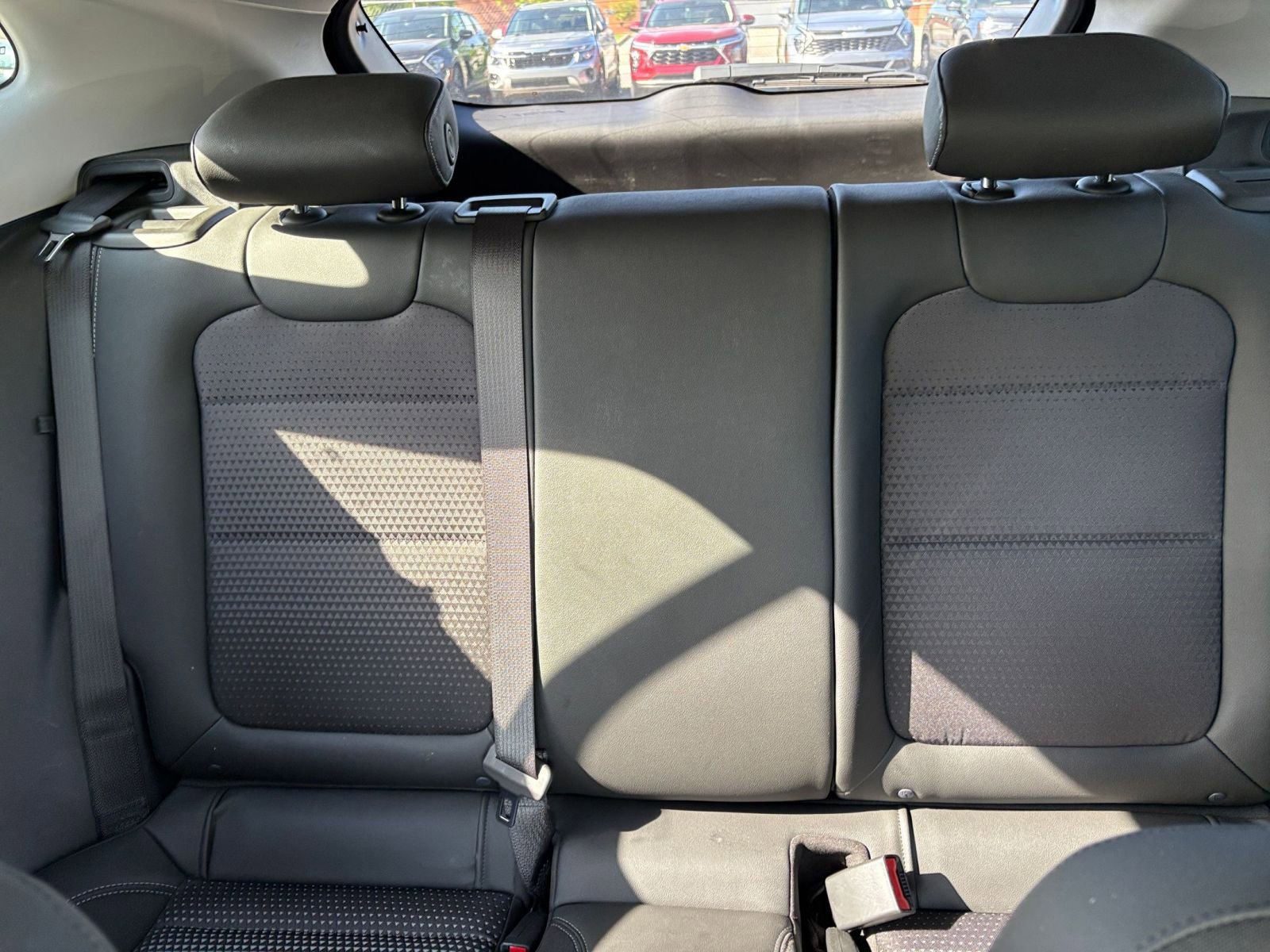 Used 2025 Chevrolet Trax LT FWD image 37