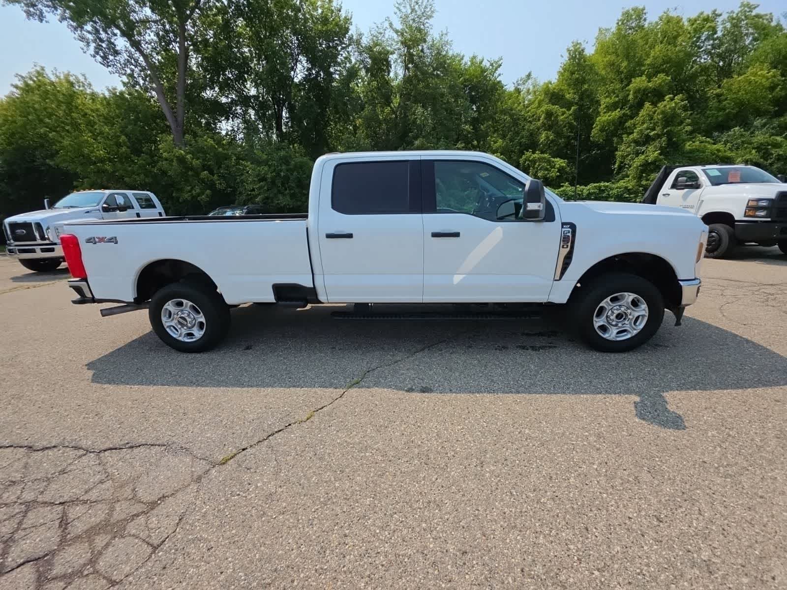 Used 2025 Ford F250 XLT AWD/4WD image 8