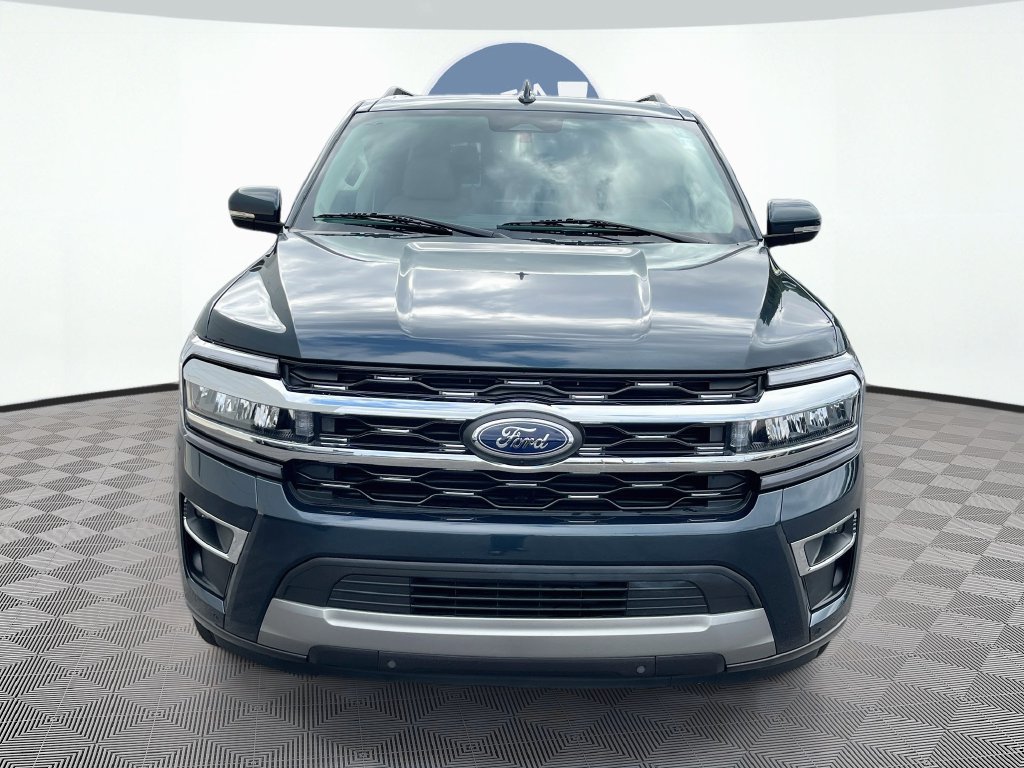 Used 2024 Ford Expedition Limited RWD image 2