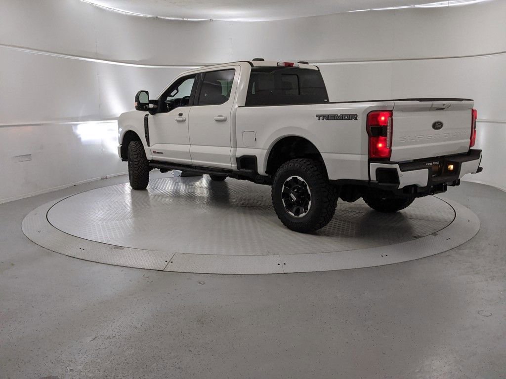 New 2025 Ford F250 Lariat w/ Lariat Ultimate Package image 4