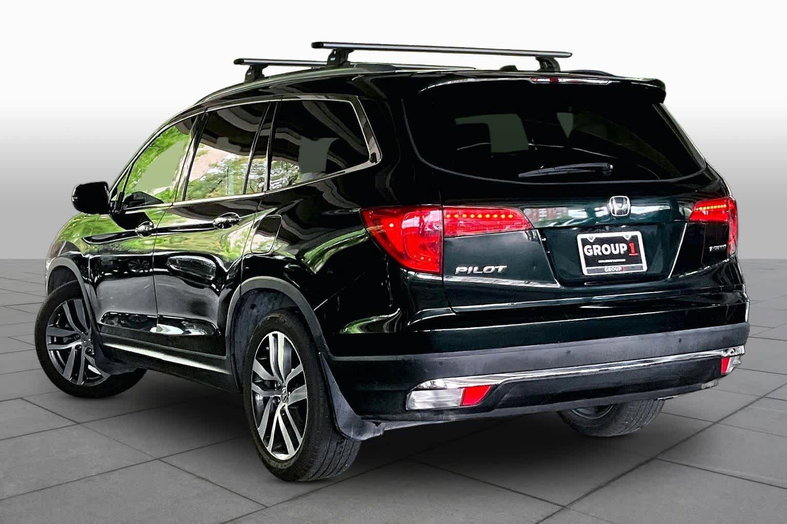 Used 2016 Honda Pilot Touring image 11
