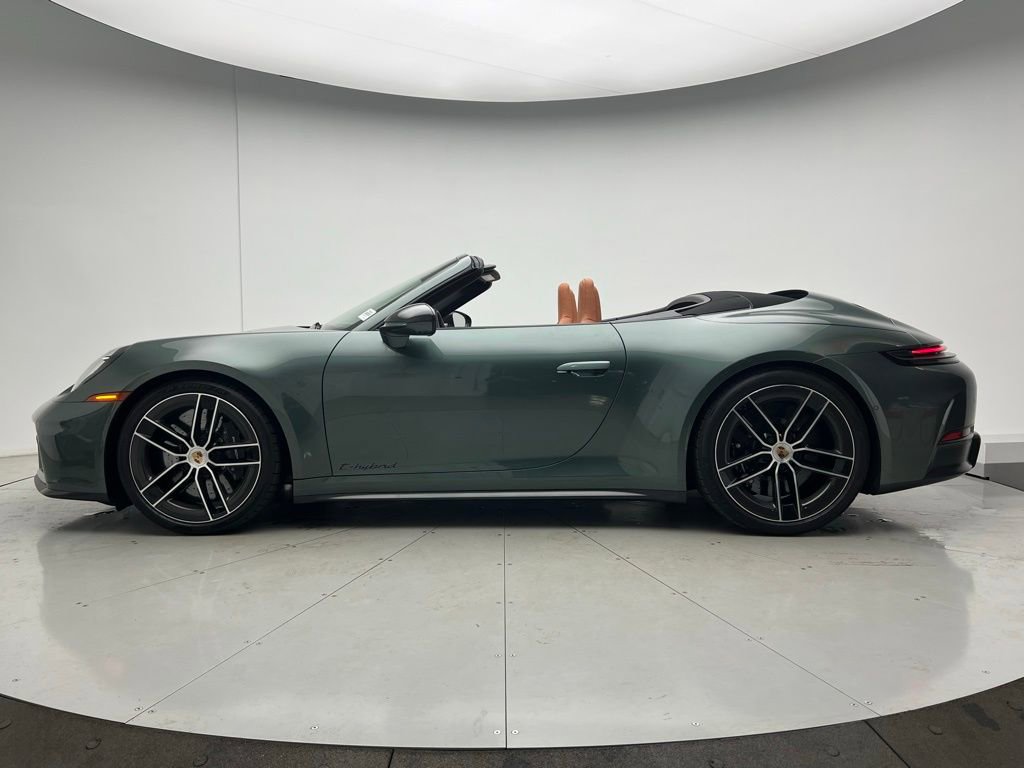 Used 2025 Porsche 911 Carrera 4 GTS image 2