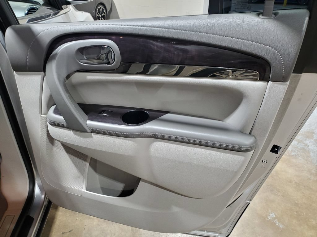 Used 2015 Buick Enclave Leather FWD image 20