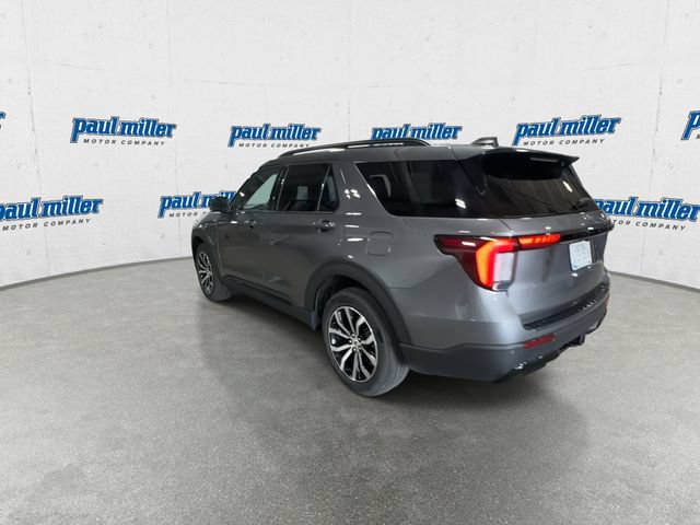 Used 2025 Ford Explorer ST-Line AWD/4WD image 8