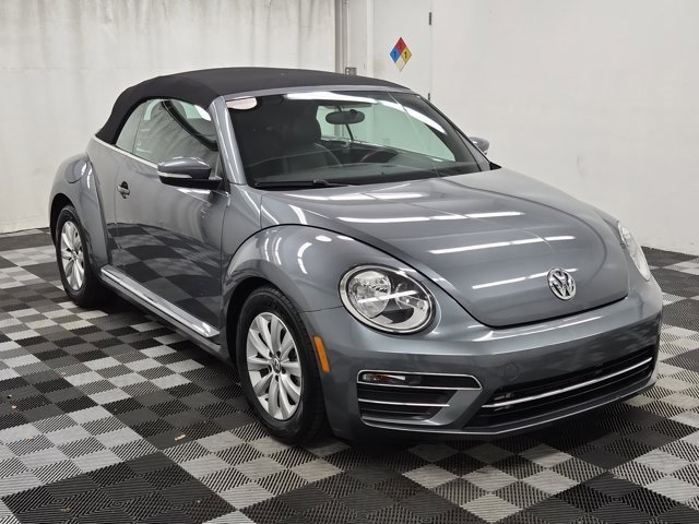 Used 2019 Volkswagen Beetle 2.0T S image 1