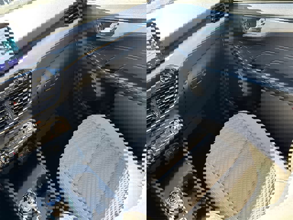 Certified 2021 Ford Escape SE w/ SE Sport Appearance Package image 20